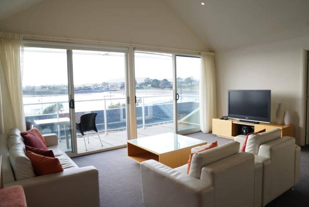 York Cove Hotel จอร์จทาวน์ ภายนอก รูปภาพ
