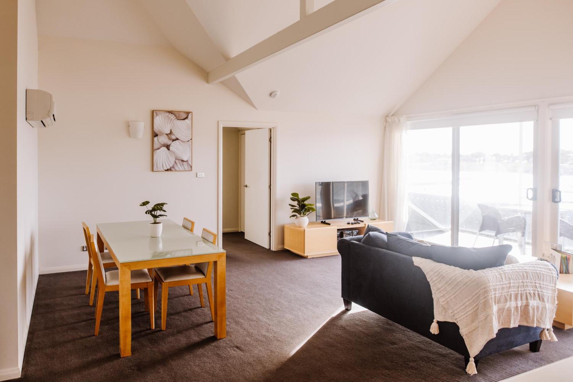 York Cove Hotel จอร์จทาวน์ ภายนอก รูปภาพ