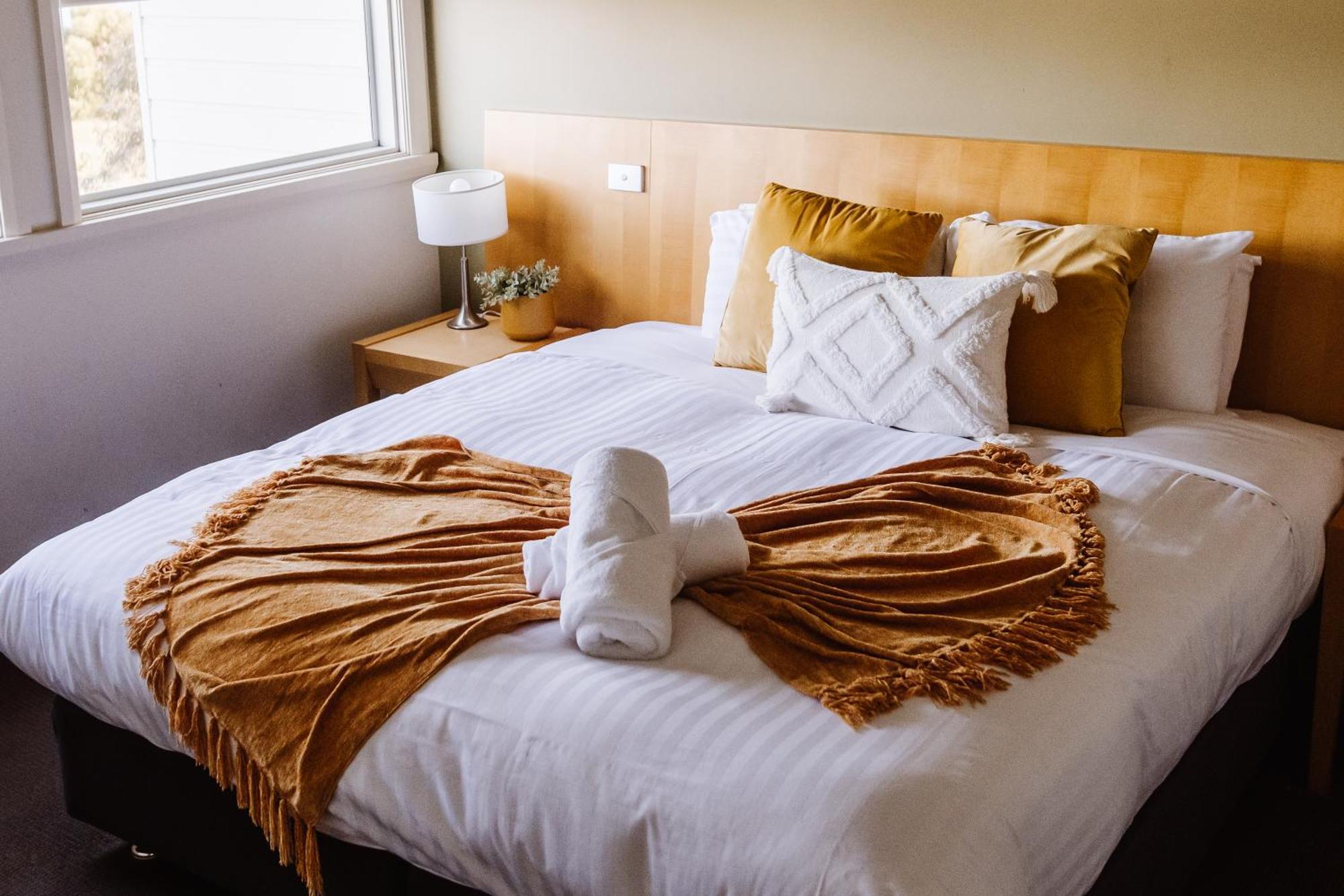 York Cove Hotel จอร์จทาวน์ ภายนอก รูปภาพ
