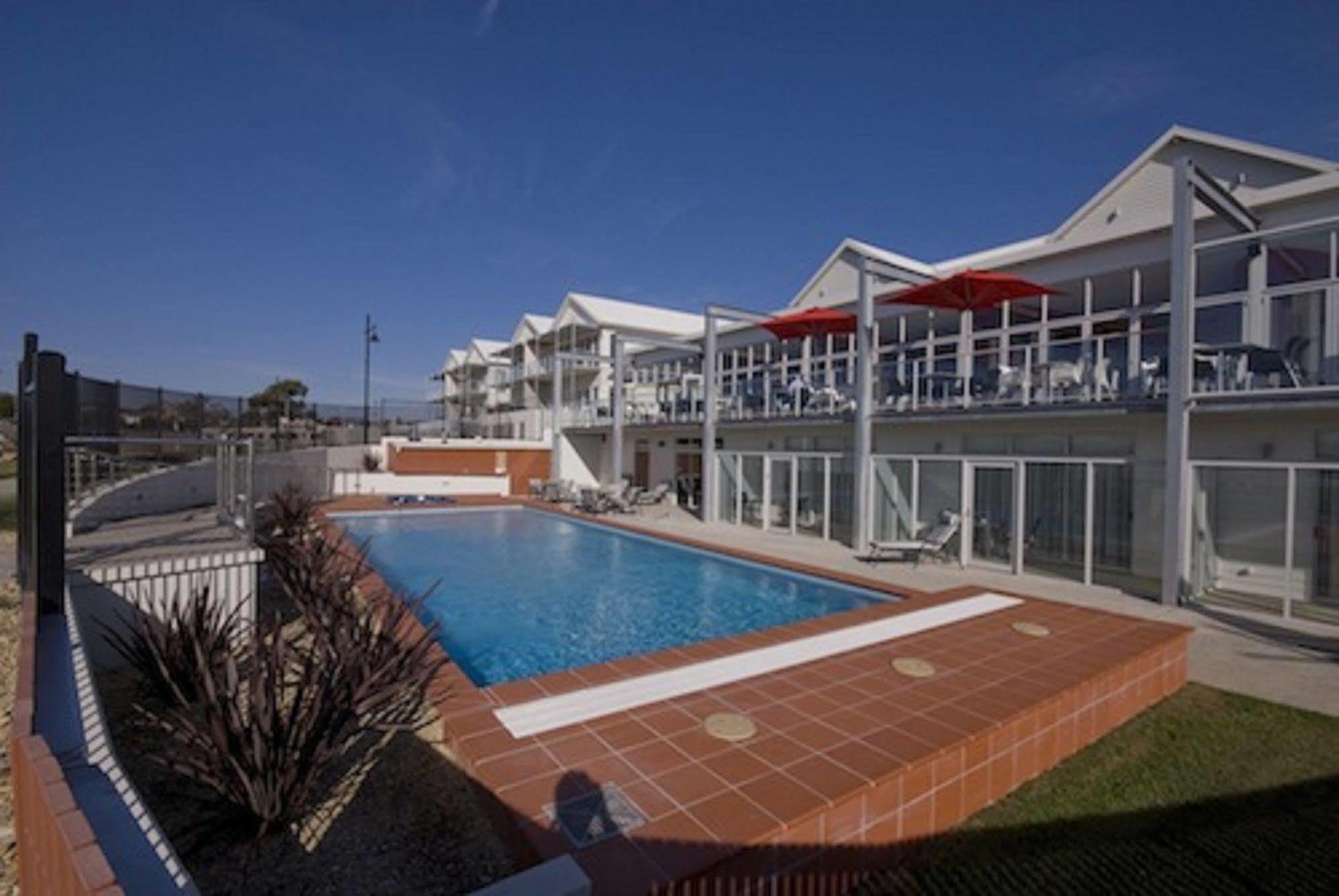 York Cove Hotel จอร์จทาวน์ ภายนอก รูปภาพ